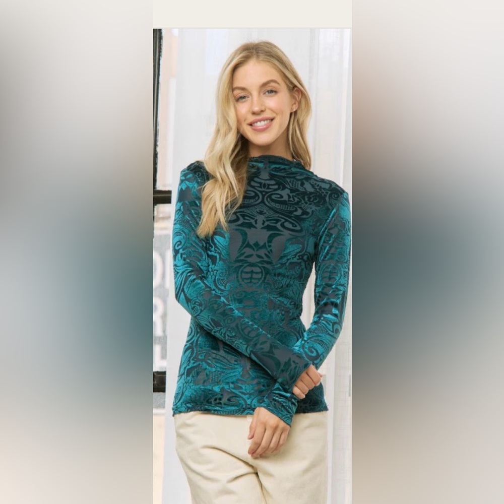 NWT Sweet Generis Teal Velvet Burnout Mock Neck Long Sleeve Top Size Medium